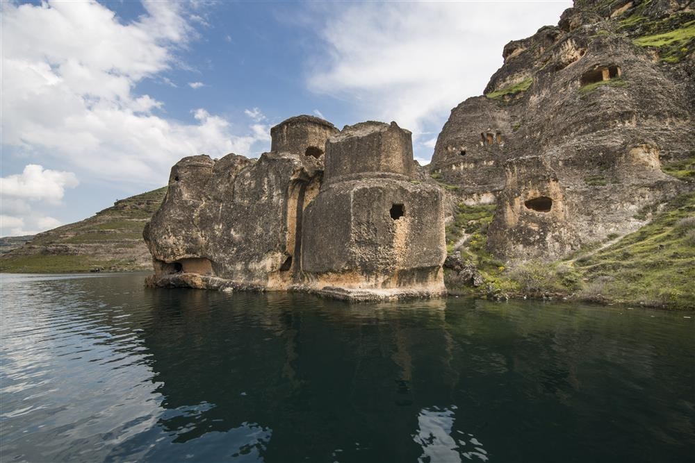 KARIŞ KARIŞ DİYARBAKIR
